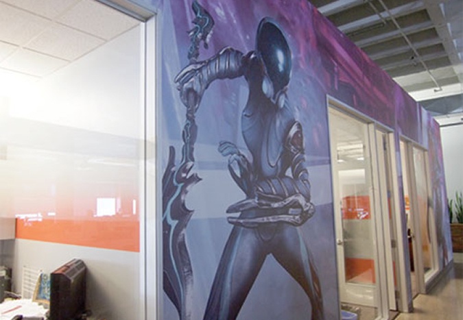 Removable custom wallpaper - Digital Extremes